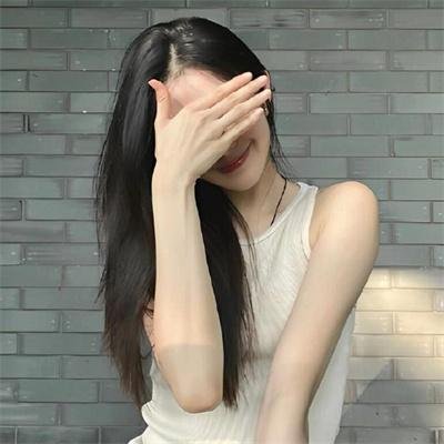 八月月亮的五个娃娃